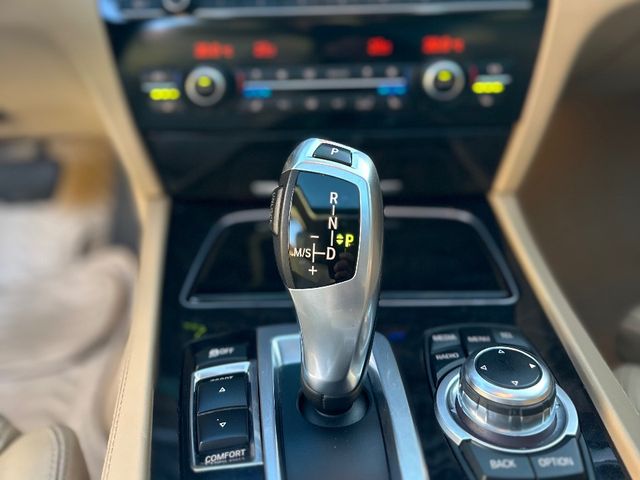 BMW 7 серії - фото 2