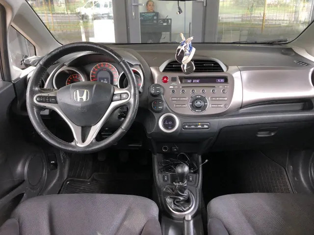 Honda Jazz - фото 3