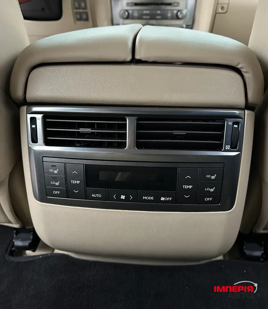 Lexus LX - фото 34