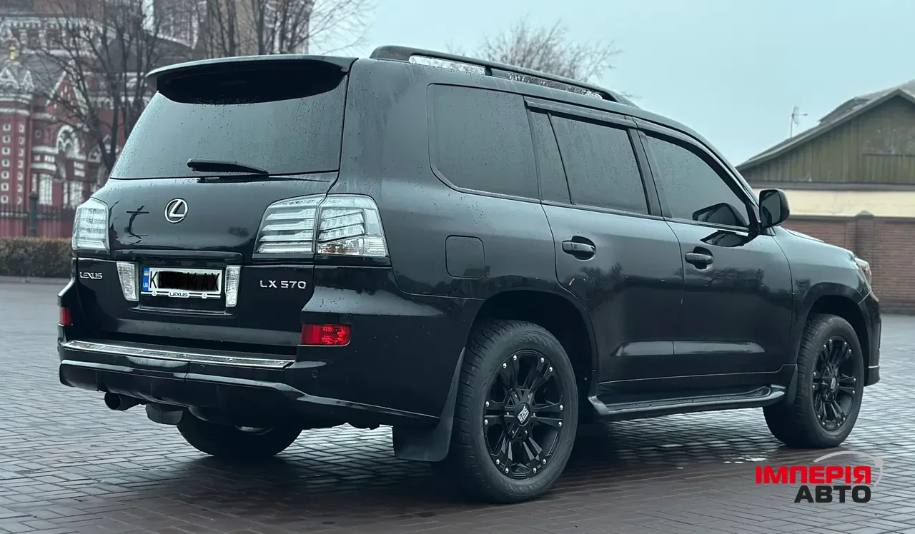 Lexus LX - фото 5