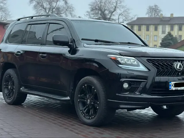 Lexus LX - фото 3