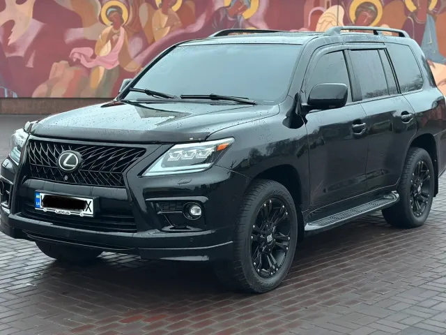 Lexus LX - фото 1