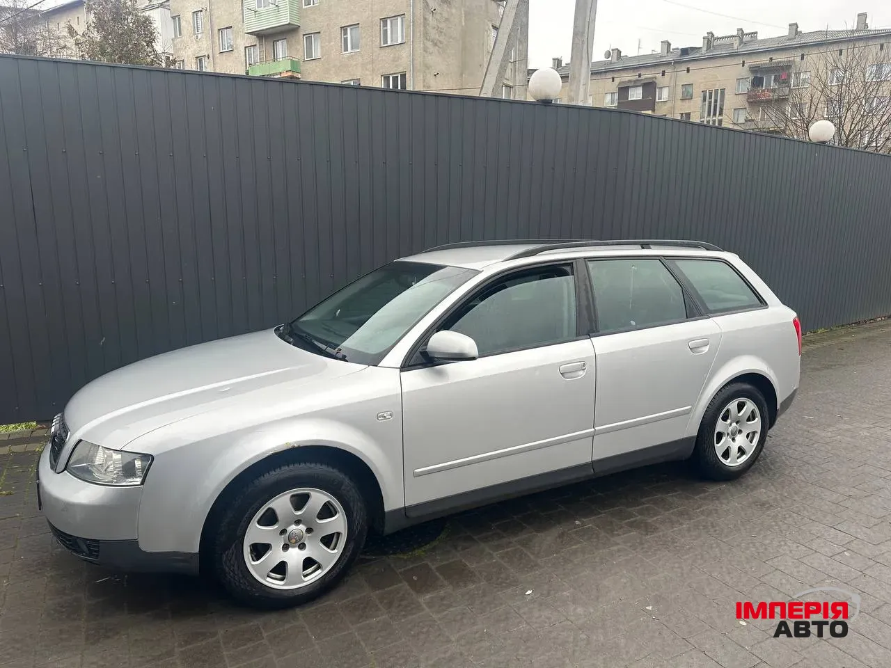 Audi A4 - фото 1