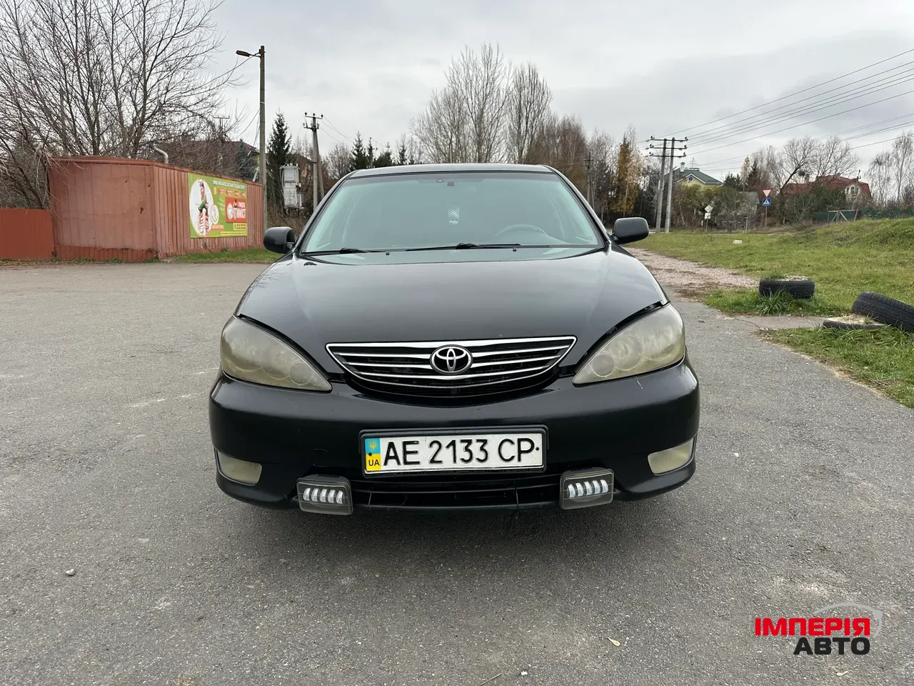Toyota Camry - фото 1