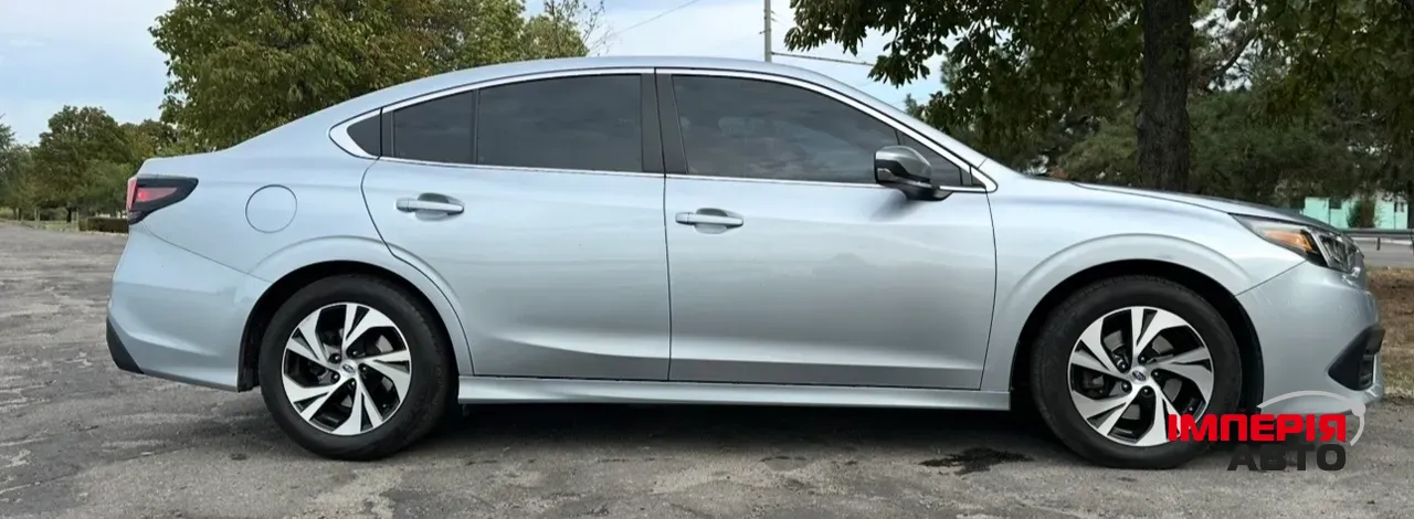 Subaru Legacy - фото 3