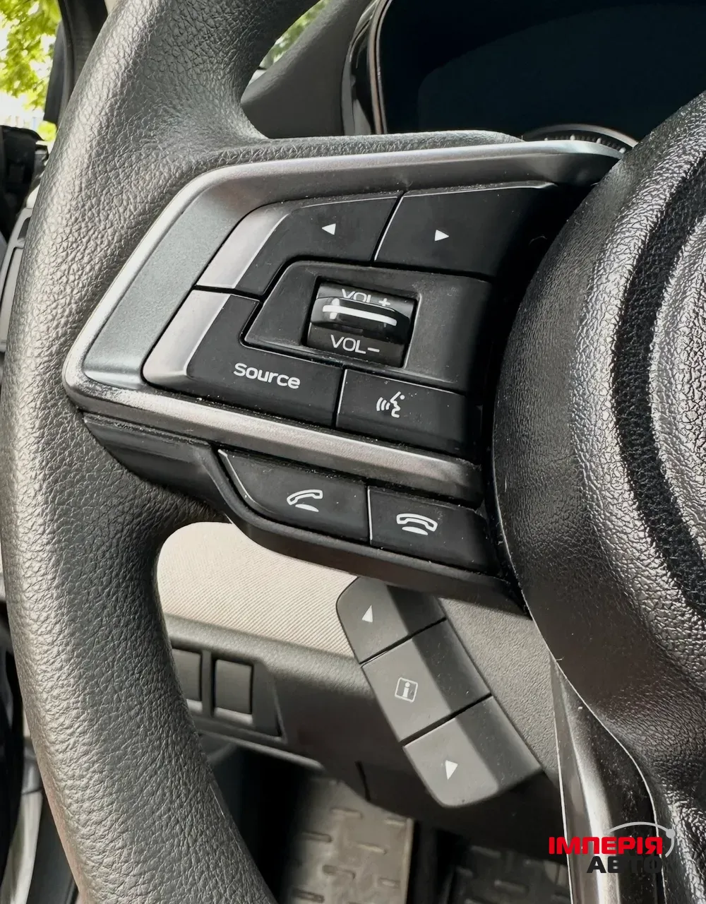 Subaru Legacy - фото 15