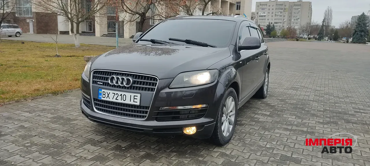 Audi Q7 - фото 2