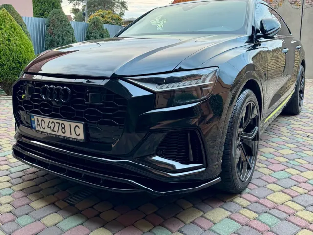 Audi SQ8 - фото 1