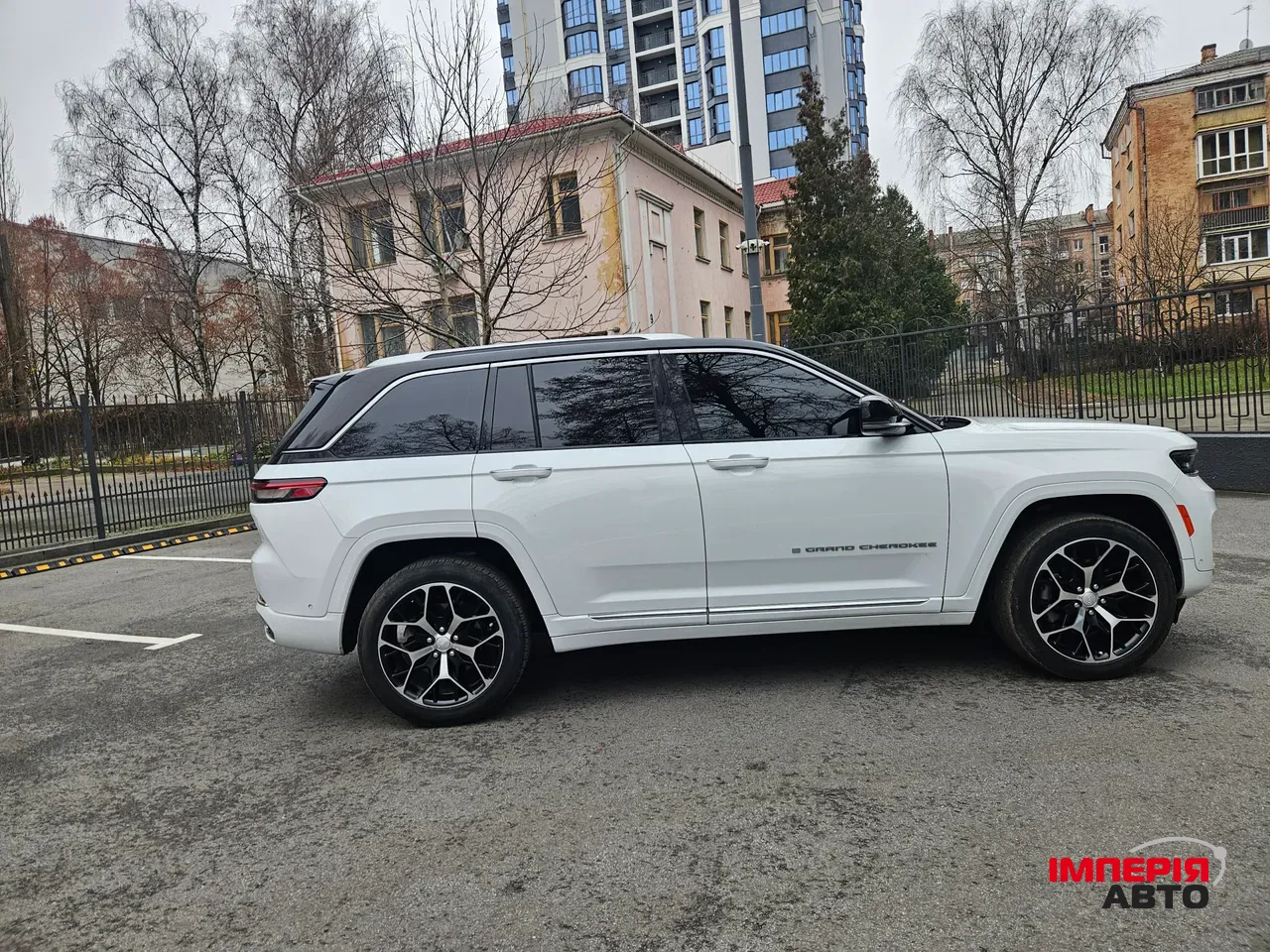 Jeep Grand Cherokee - фото 5