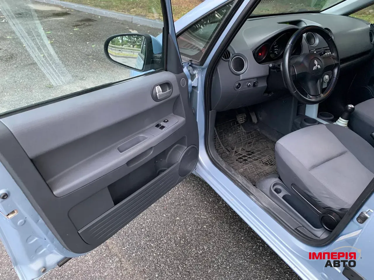 Mitsubishi Colt - фото 4