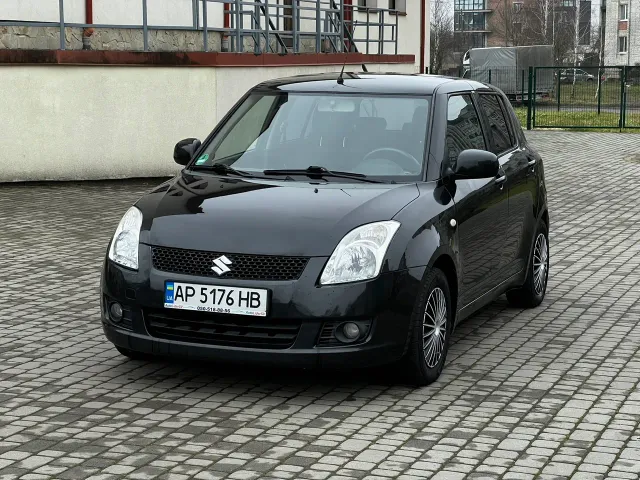Suzuki Swift - фото 1