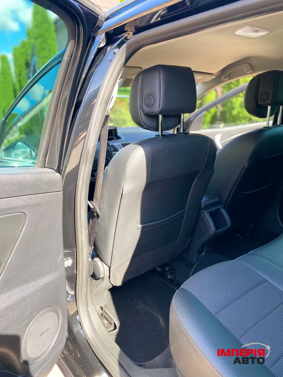 Renault Megane - фото 11