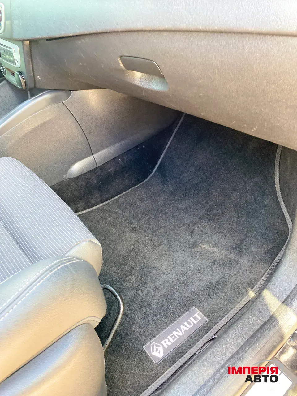 Renault Megane - фото 14