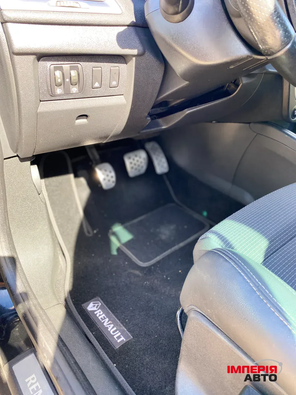 Renault Megane - фото 8