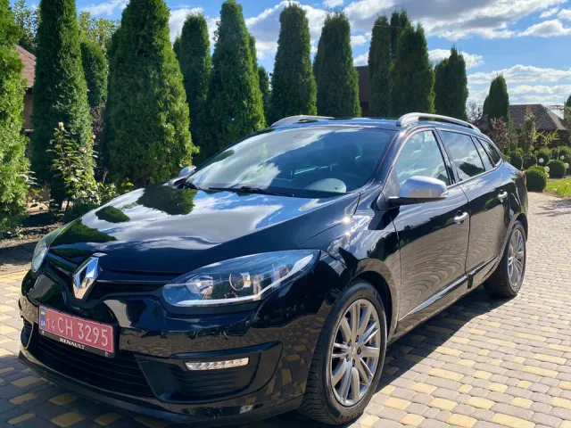 Renault Megane - фото 1