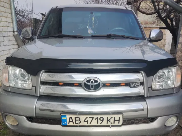 Toyota Tundra - фото 1