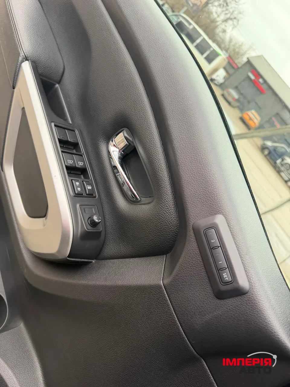 Nissan Titan - фото 19