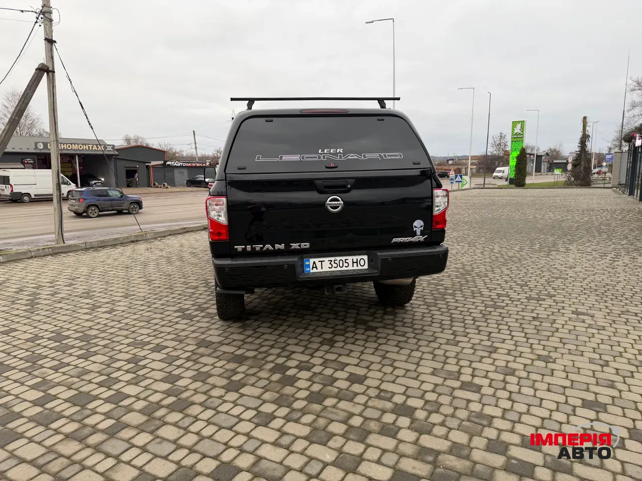 Nissan Titan - фото 8