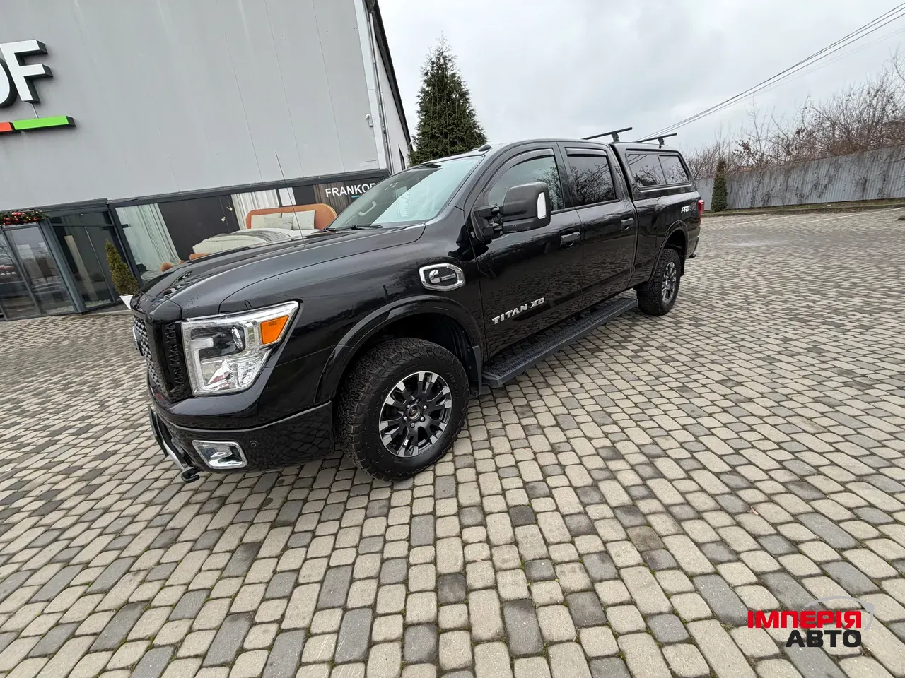 Nissan Titan - фото 4