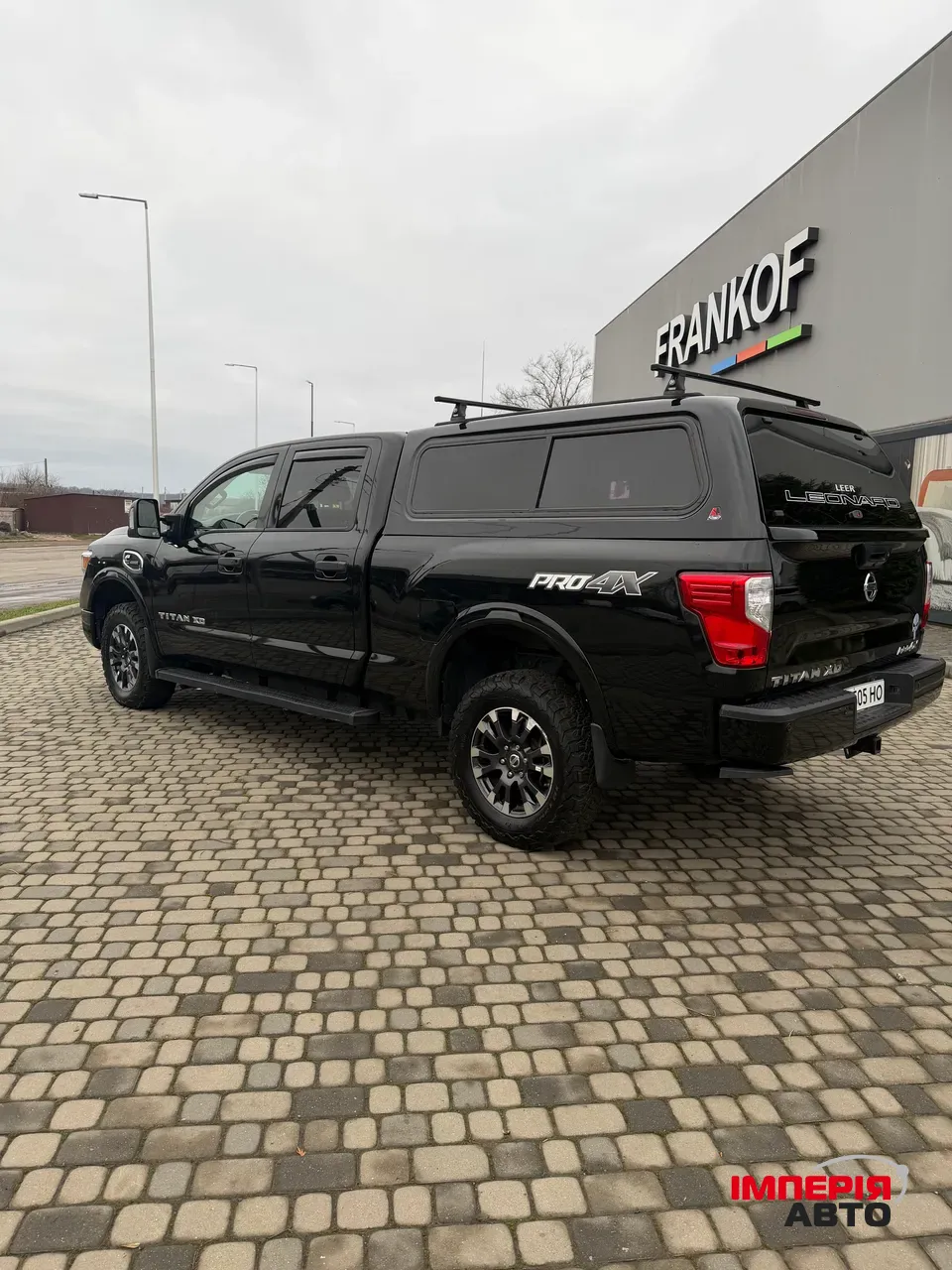 Nissan Titan - фото 10