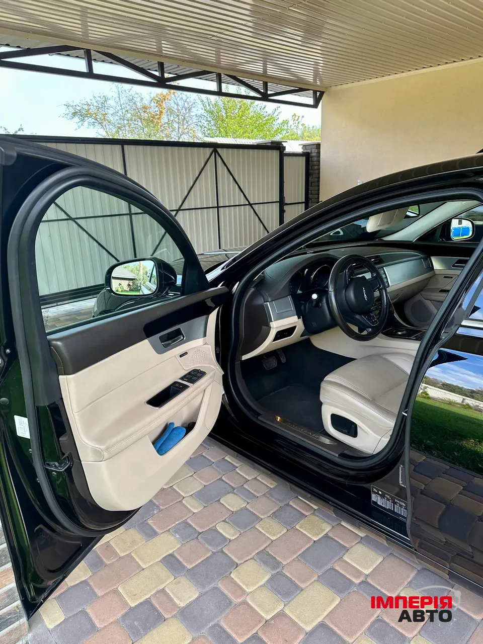 Jaguar XF - фото 8