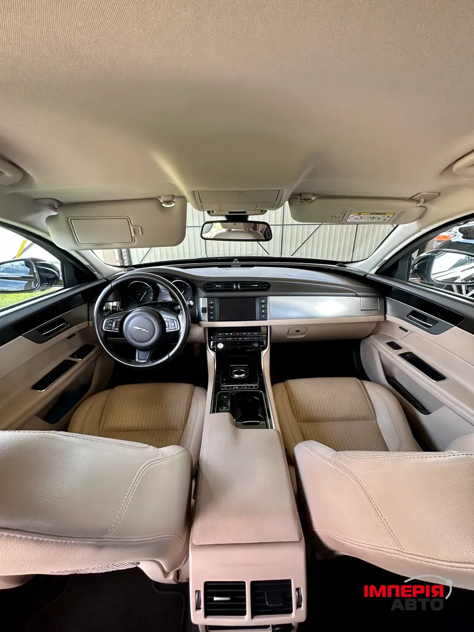 Jaguar XF - фото 5