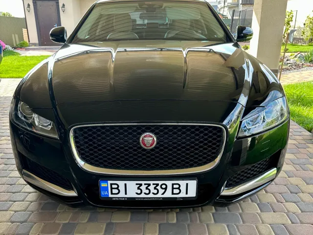 Jaguar XF - фото 3