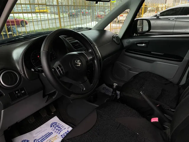 Suzuki SX4 - фото 3