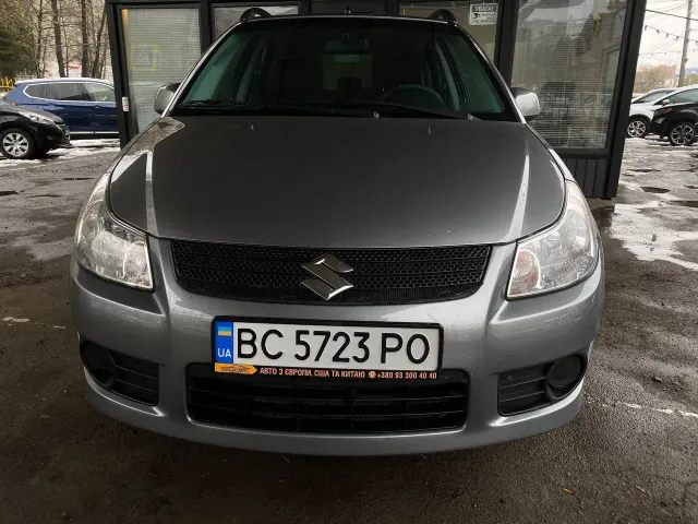 Suzuki SX4 - фото 1