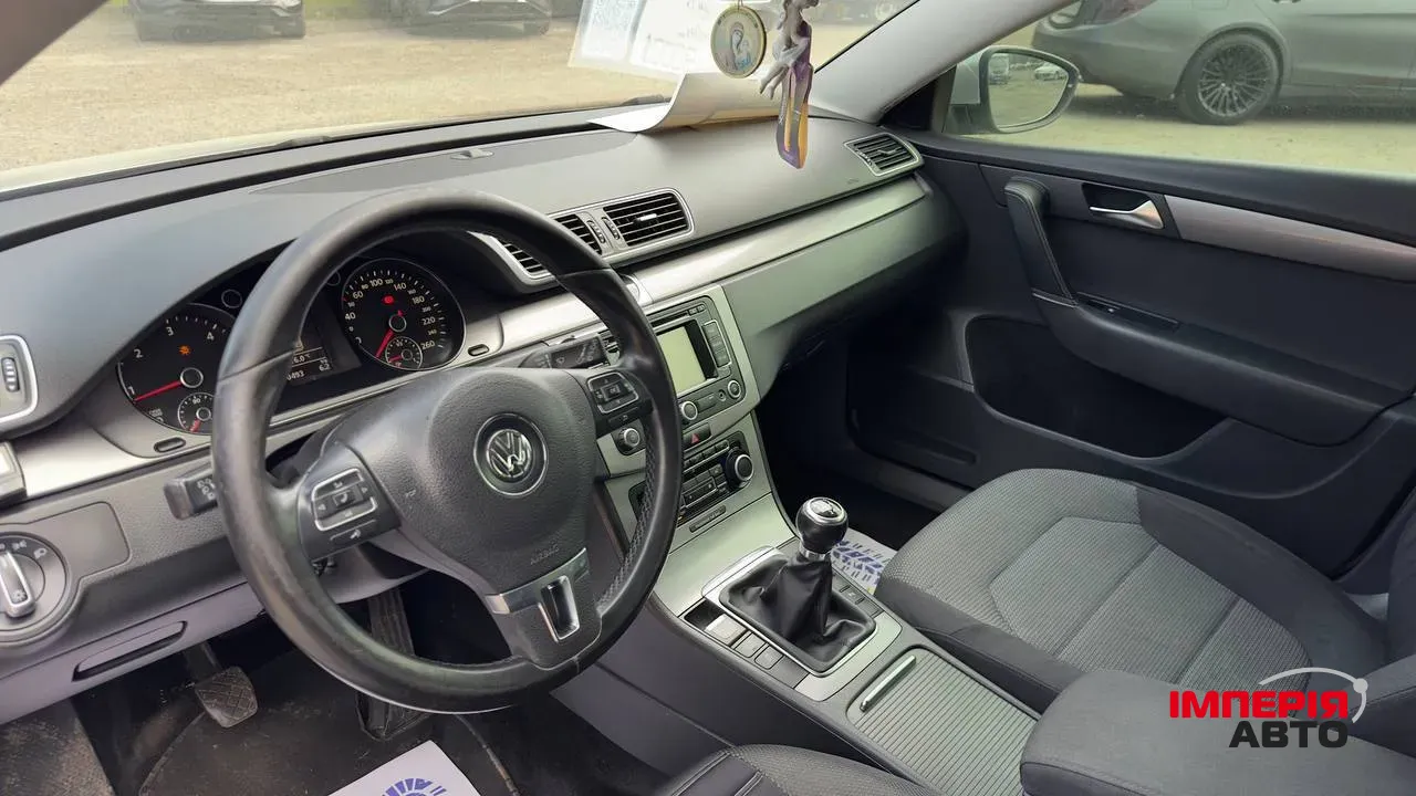 Volkswagen Passat - фото 5