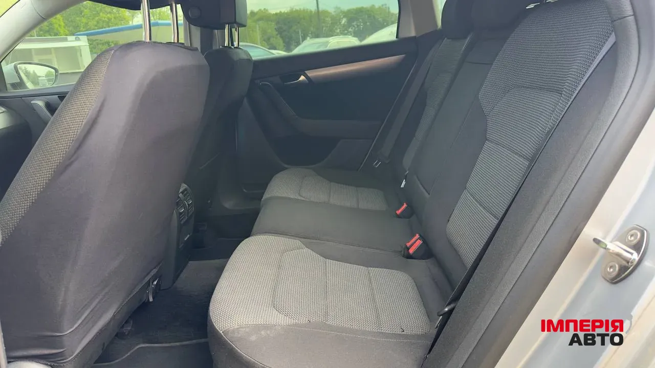 Volkswagen Passat - фото 7