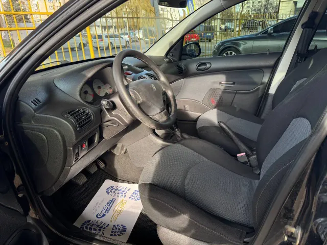 Peugeot 206 - фото 4