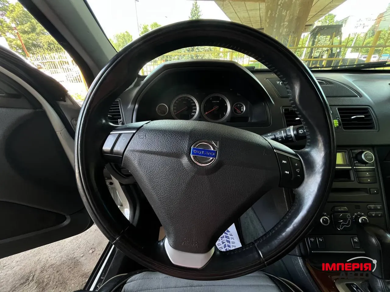 Volvo XC90 - фото 4