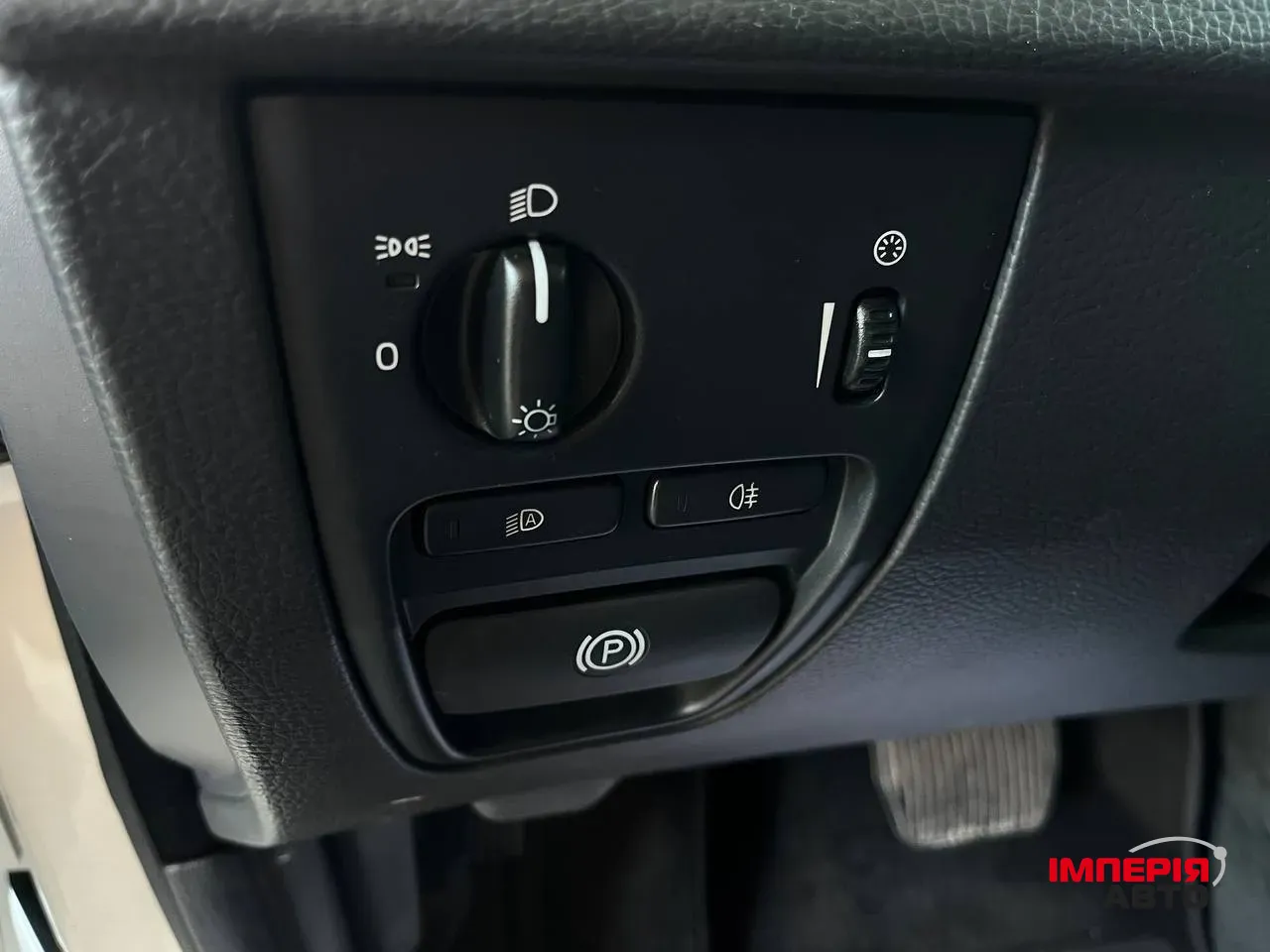 Volvo XC90 - фото 3