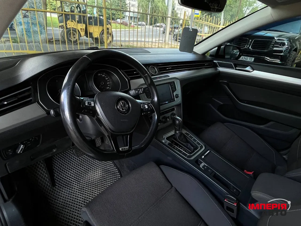 Volkswagen Passat - фото 4