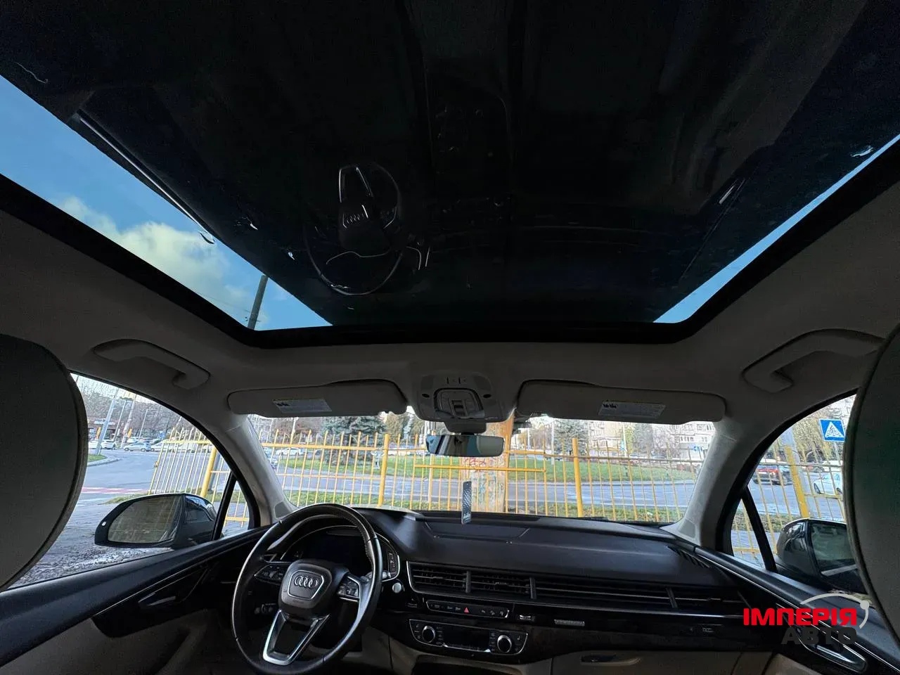 Audi Q7 - фото 24