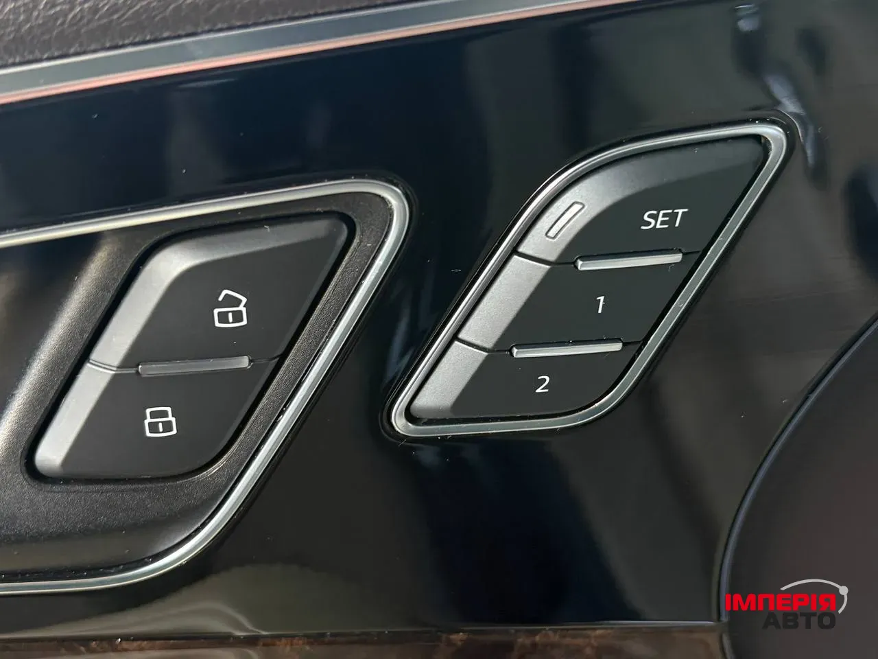 Audi Q7 - фото 11