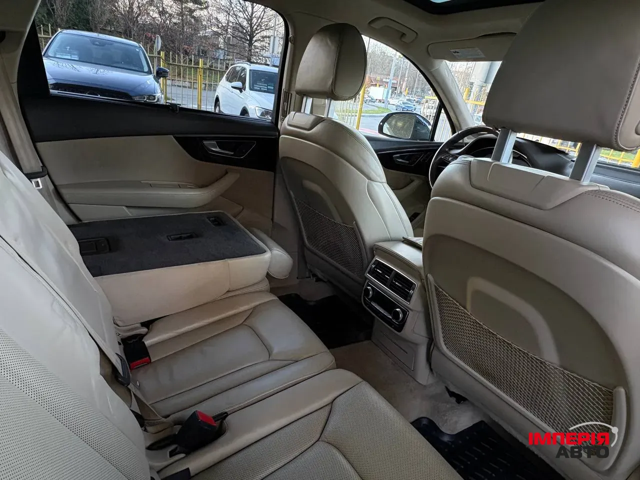 Audi Q7 - фото 21