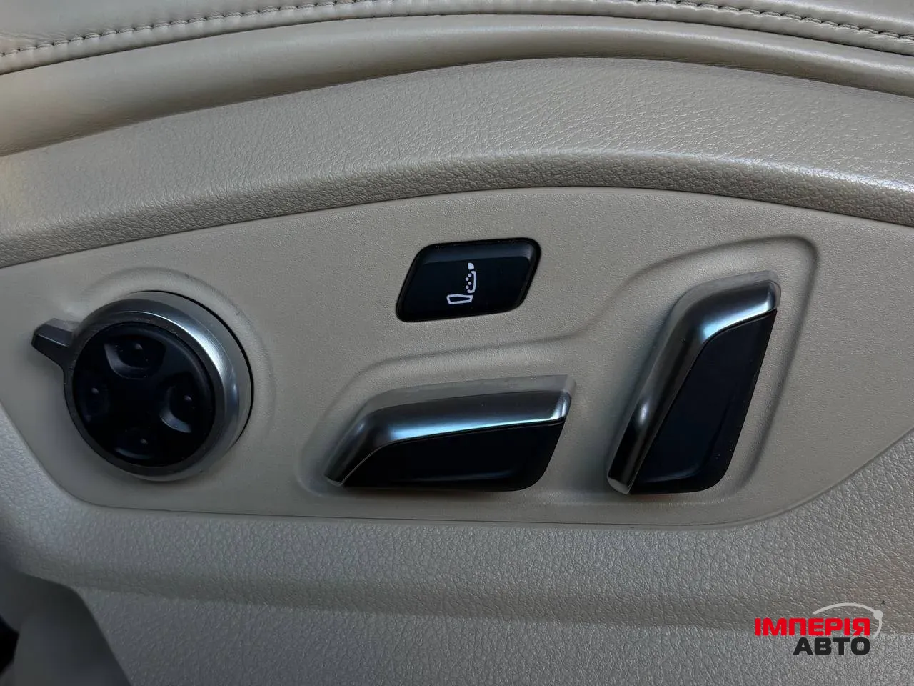 Audi Q7 - фото 13