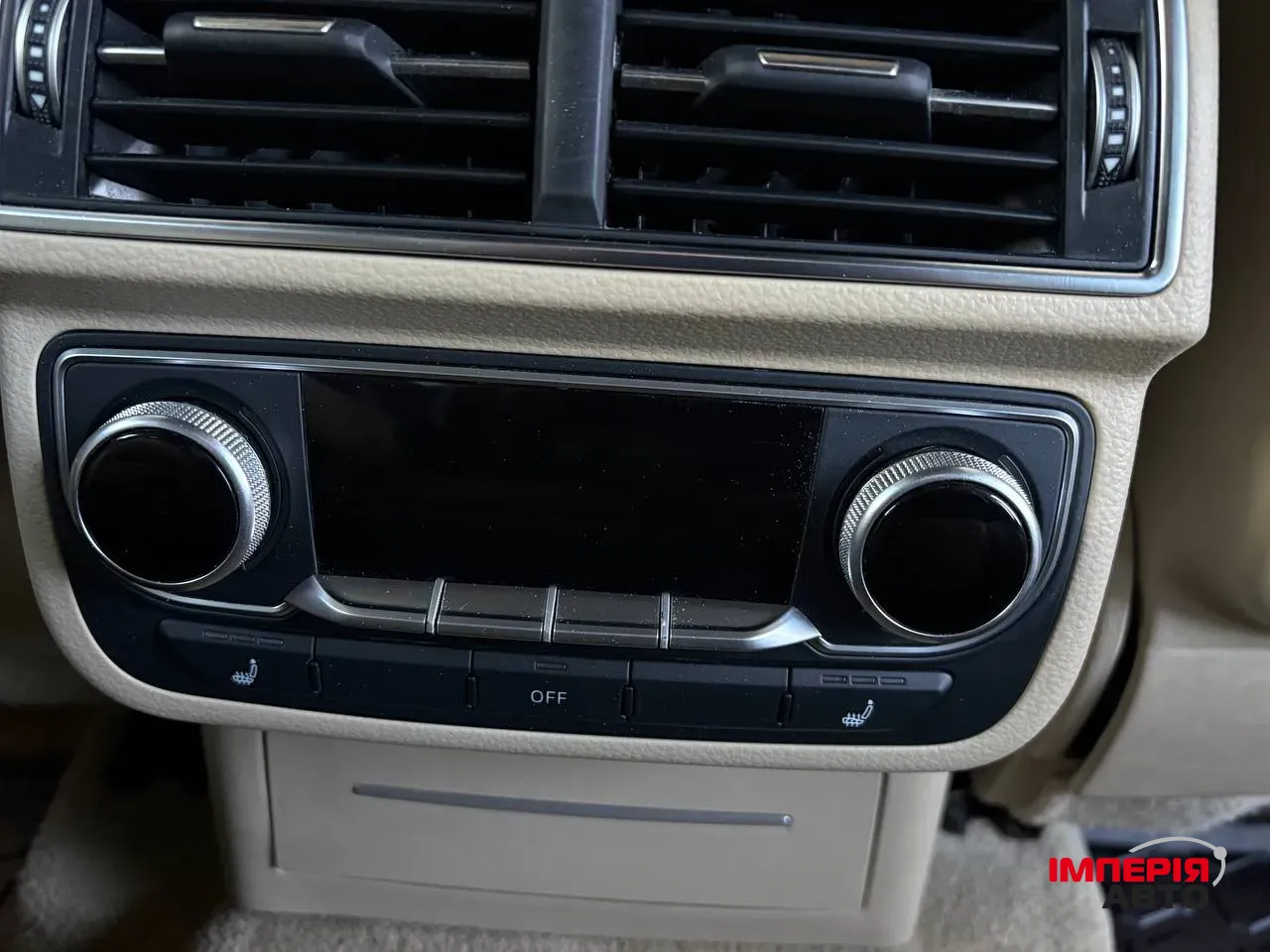 Audi Q7 - фото 20