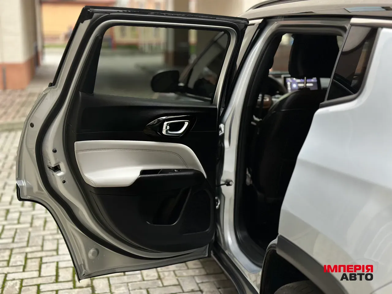 Jeep Compass - фото 17