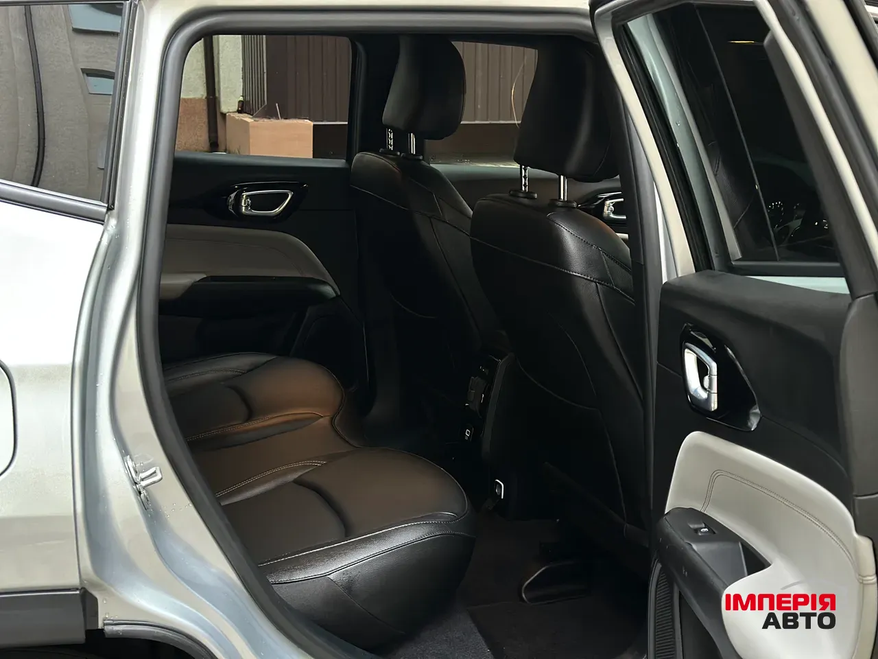 Jeep Compass - фото 21