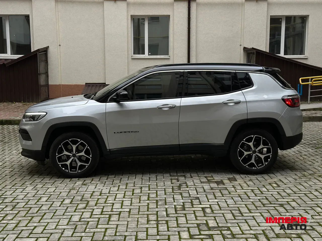Jeep Compass - фото 11