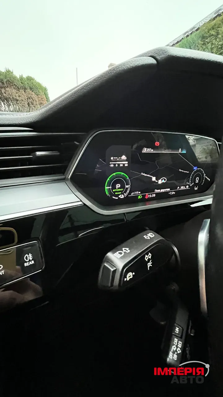 Audi e-tron Sportback - фото 11