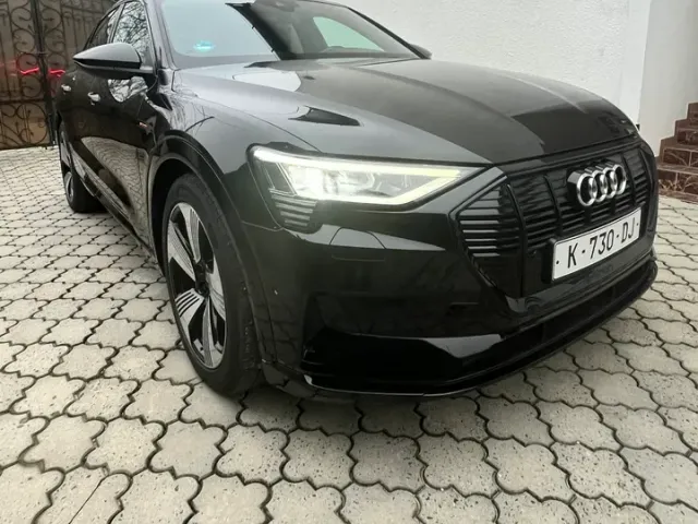 Audi e-tron Sportback - фото 5