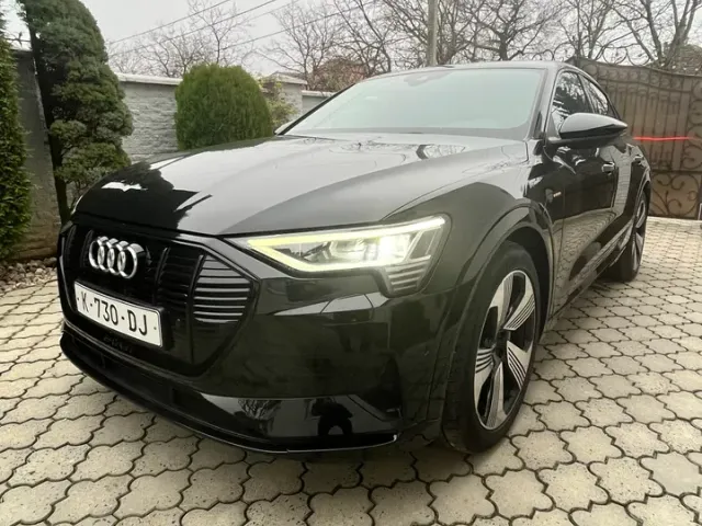 Audi e-tron Sportback - фото 1