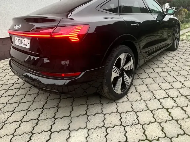 Audi e-tron Sportback - фото 4