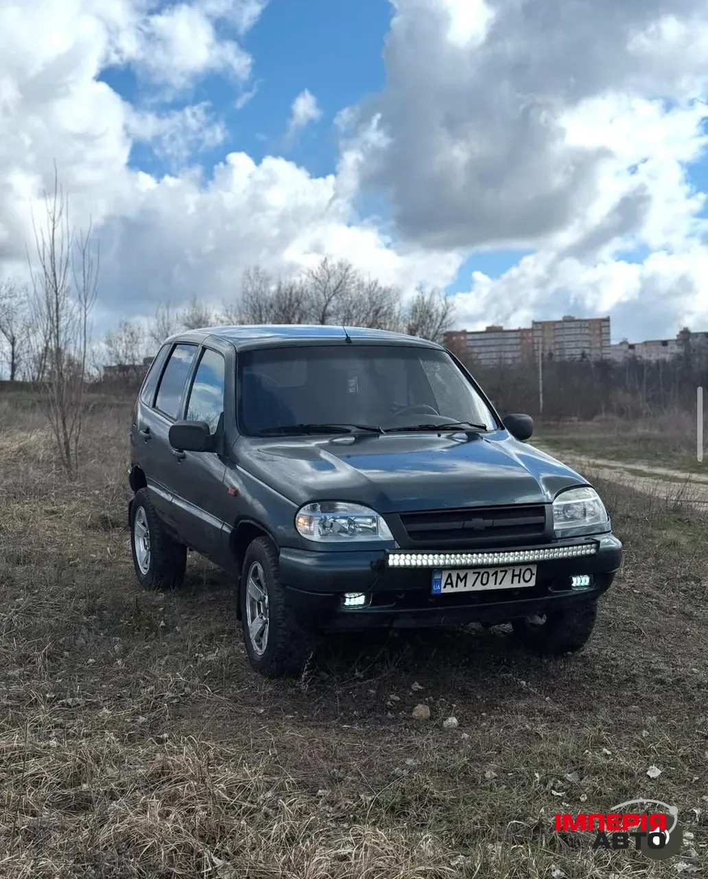 Chevrolet Niva - фото 1