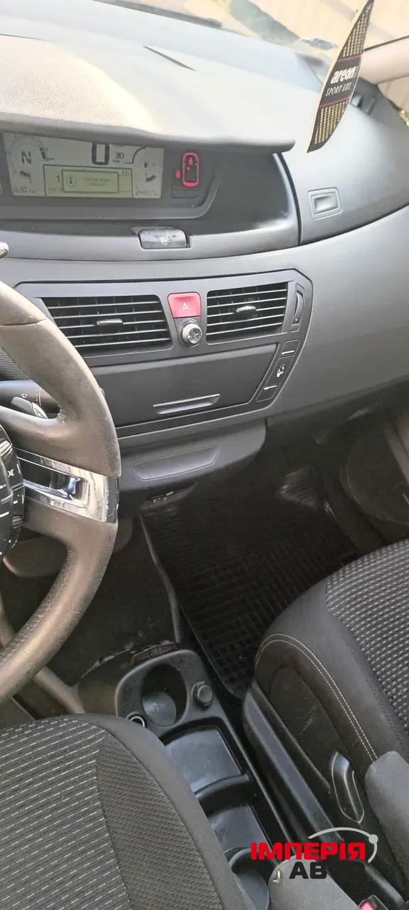 Citroen C4 Picasso - фото 4