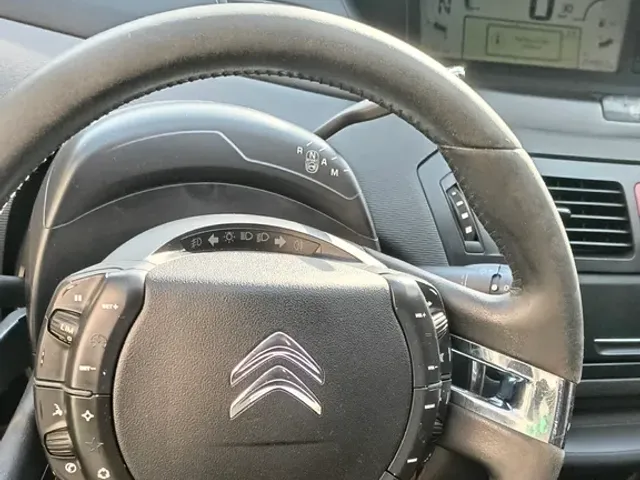 Citroen C4 Picasso - фото 5